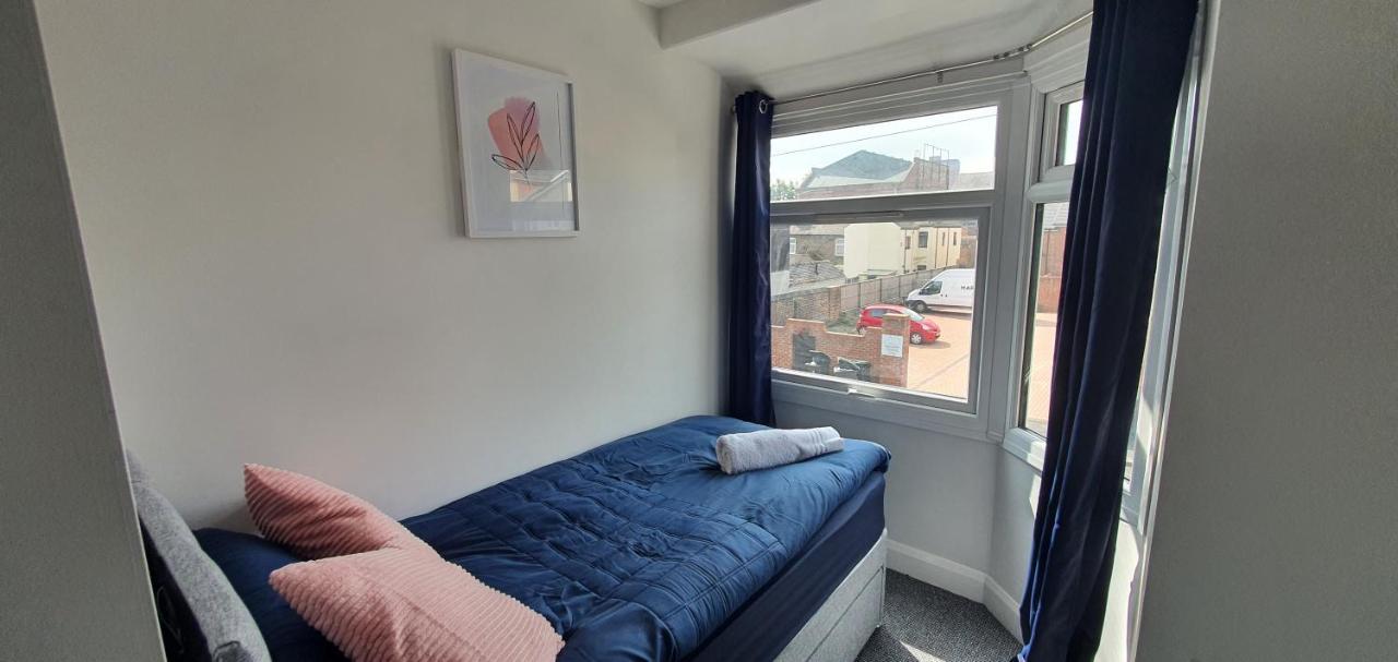 Ferienwohnung Stoke City House Etruria Exterior foto